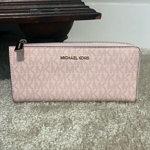 Michael Kors Zip Wallet